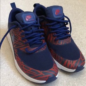 WORN ONCE Nike Air Max Thea—women’s Size 6
